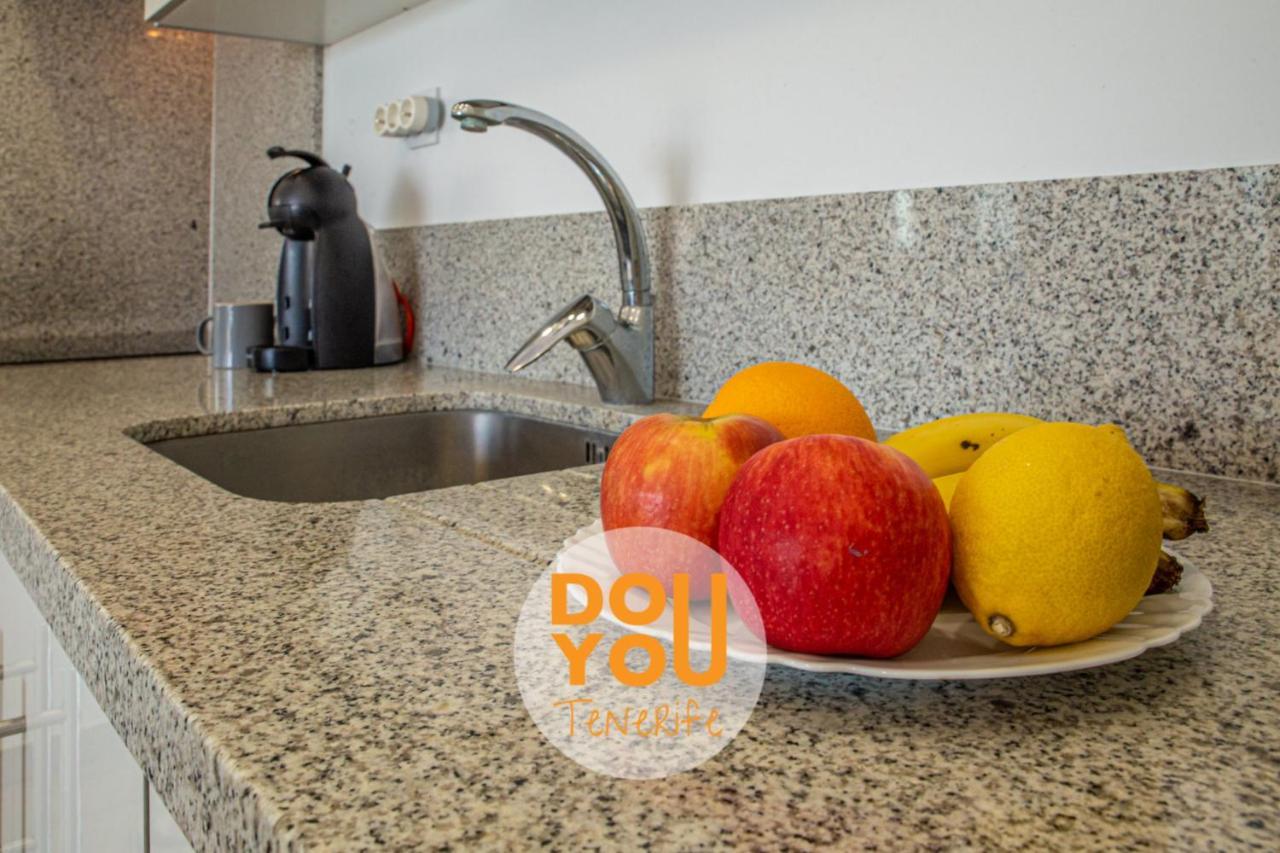 Holiday Apartments Oasis Лос Кристианос Екстериор снимка