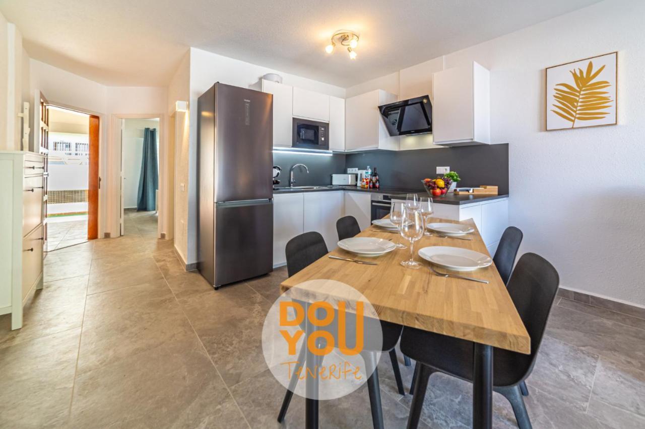 Holiday Apartments Oasis Лос Кристианос Екстериор снимка